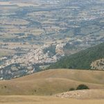 Blick vom Monte Subasio auf Assisi. Aufgenommen bei der Assisi Reise des Franziskuskreises 2015