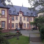 Salvatorianer Kloster in Steinfeld Frontansicht. Ziel der franziskanischen Wanderung 2016